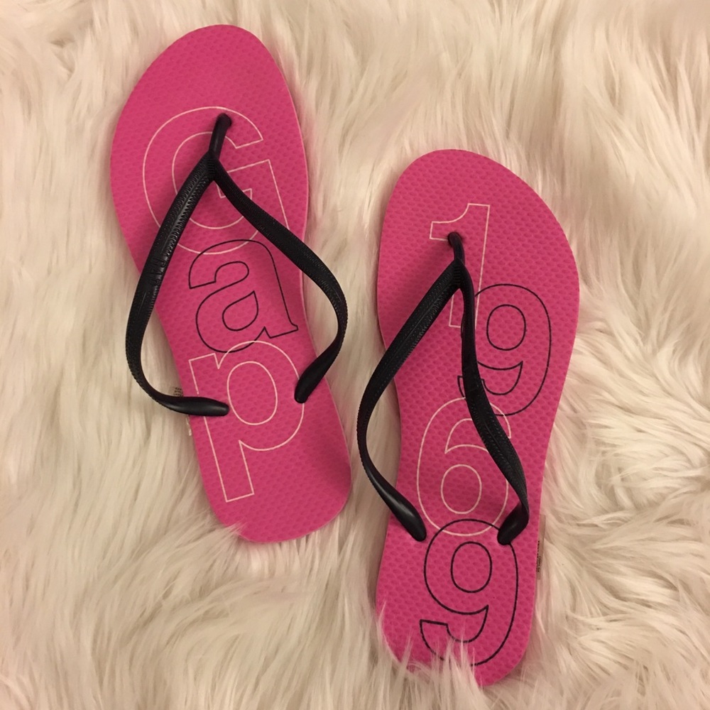 GAP | flip flops